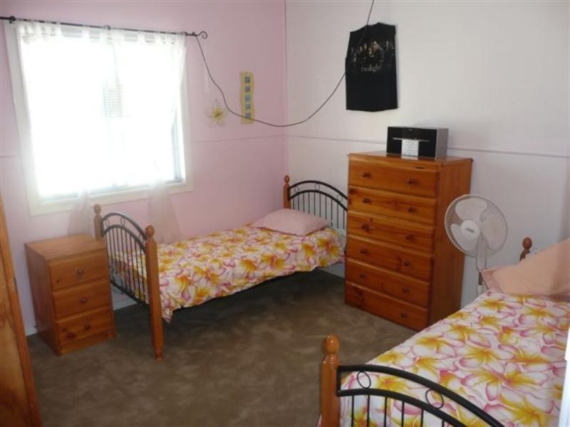 8 Gosford Street, Awaba NSW 2283