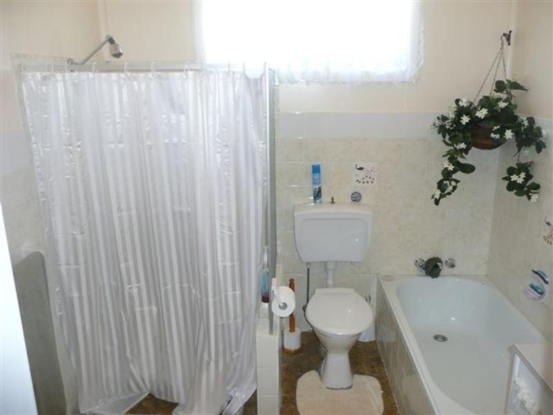 8 Gosford Street, Awaba NSW 2283