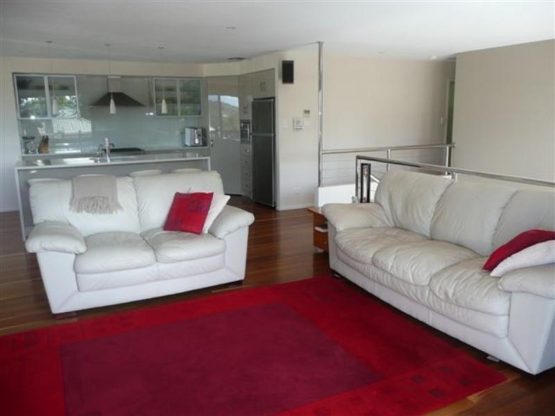 2 Burnage Place, Rathmines NSW 2283