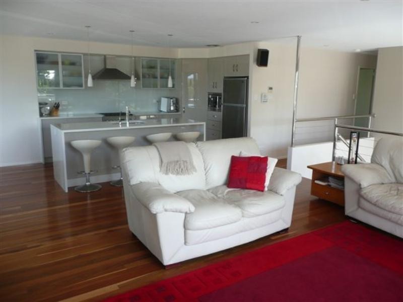 2 Burnage Place, Rathmines NSW 2283