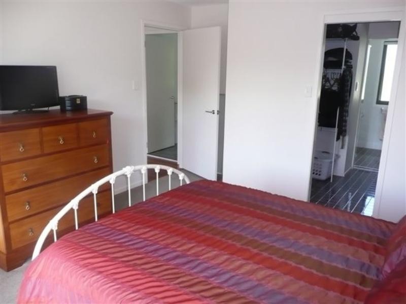 2 Burnage Place, Rathmines NSW 2283