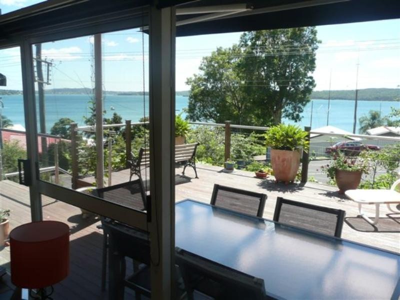 37 Skye Point Road, Coal Point NSW 2283