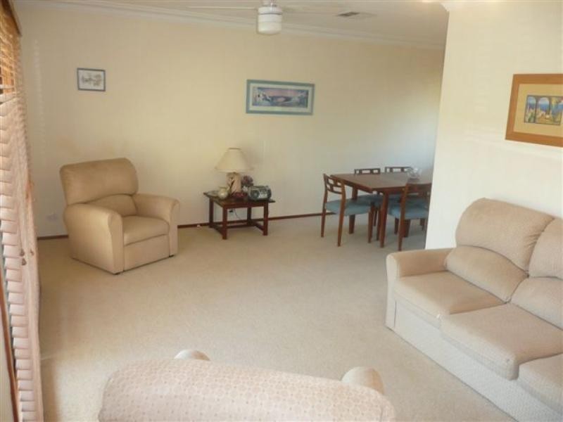 4 Jamboree Close, Fennell Bay NSW 2283