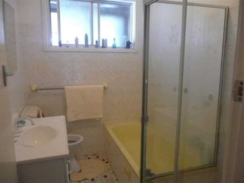 27 Sandra Street, Fennell Bay NSW 2283