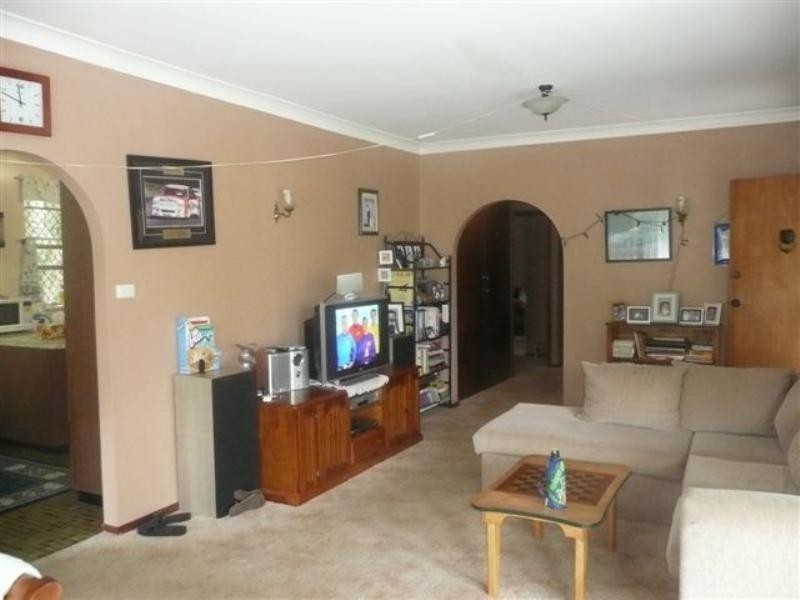13 Rosemary Row, Rathmines NSW 2283