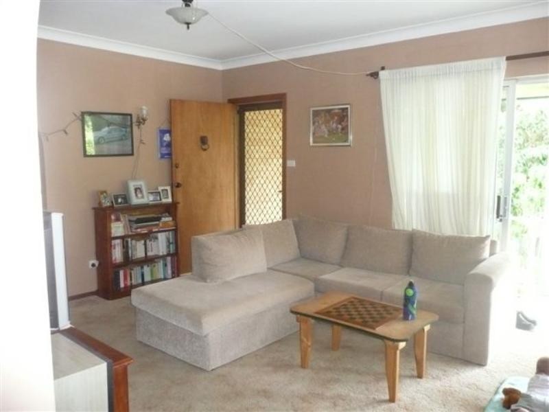 13 Rosemary Row, Rathmines NSW 2283