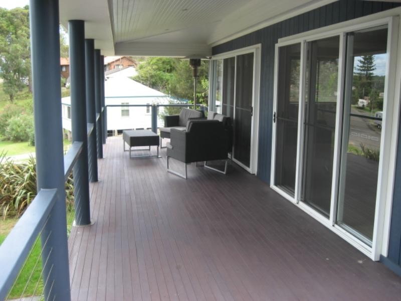 13 Sealand Road, Fishing Point NSW 2283