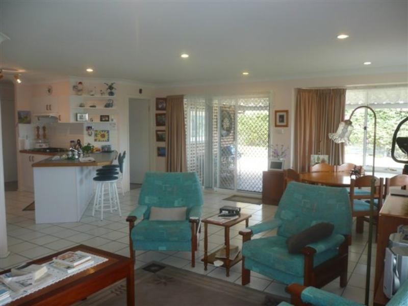 14 Claret Ash Close, Toronto NSW 2283