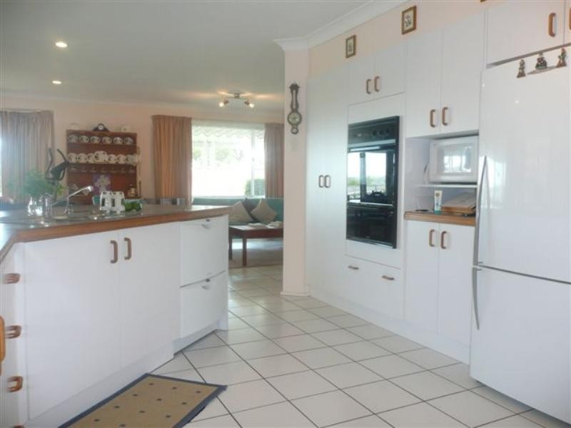 14 Claret Ash Close, Toronto NSW 2283