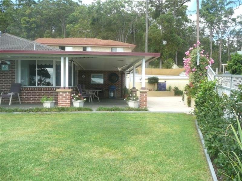 14 Claret Ash Close, Toronto NSW 2283