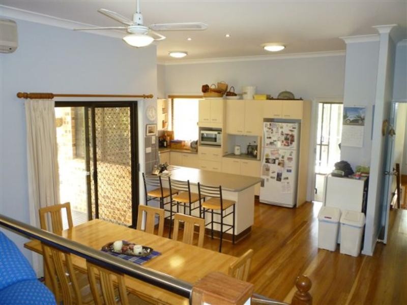 14 Hampton Street, Carey Bay NSW 2283