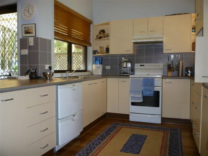 14 Hampton Street, Carey Bay NSW 2283