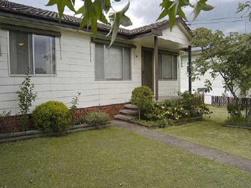 16 Elizabeth Street, Fennell Bay NSW 2283