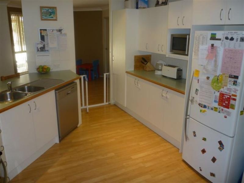 2 Karina Place, Bolton Point NSW 2283