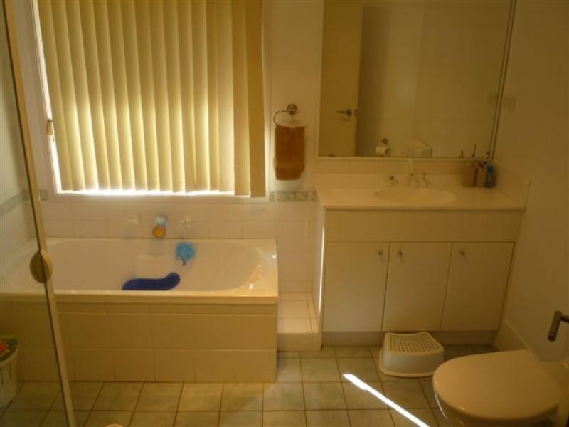 2 Karina Place, Bolton Point NSW 2283