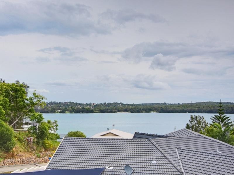 63b Coal Point Road, Coal Point NSW 2283