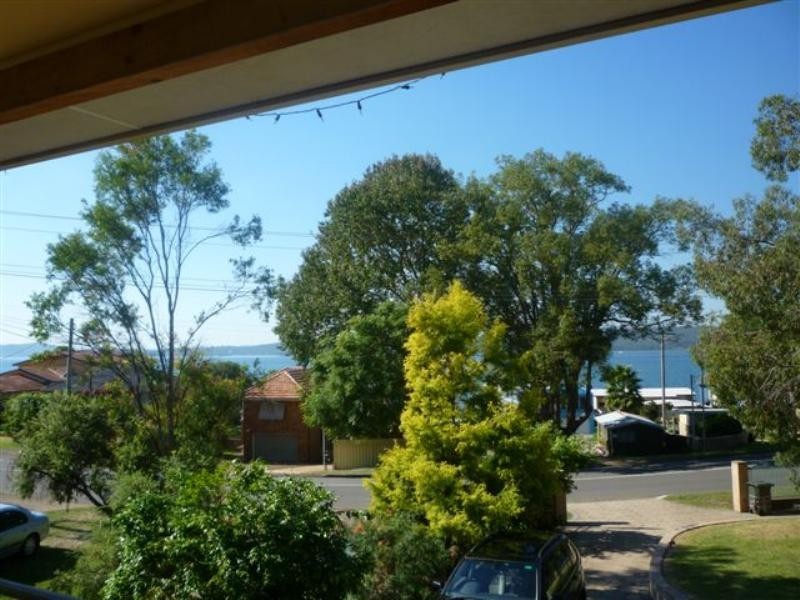 15 Skye Point Road, Coal Point NSW 2283