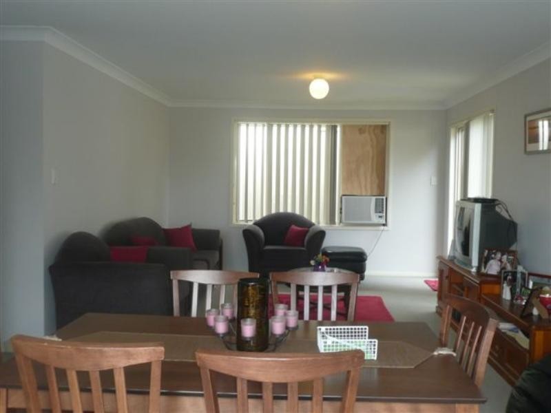 2/16a Jindalee Street, Toronto NSW 2283
