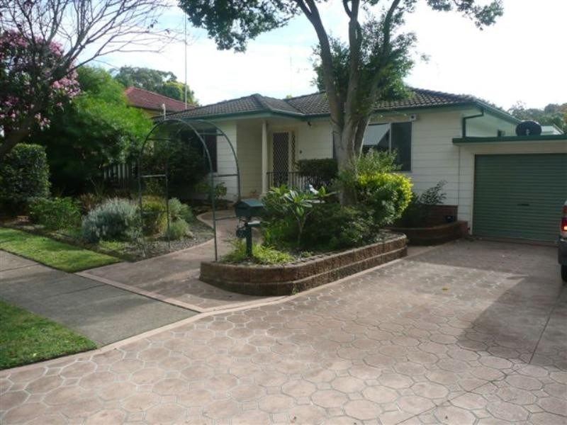 9 Macquarie Road, Fennell Bay NSW 2283