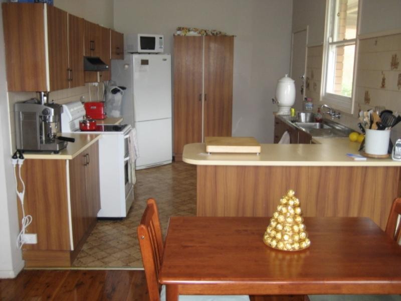 15 Laycock Street, Carey Bay NSW 2283