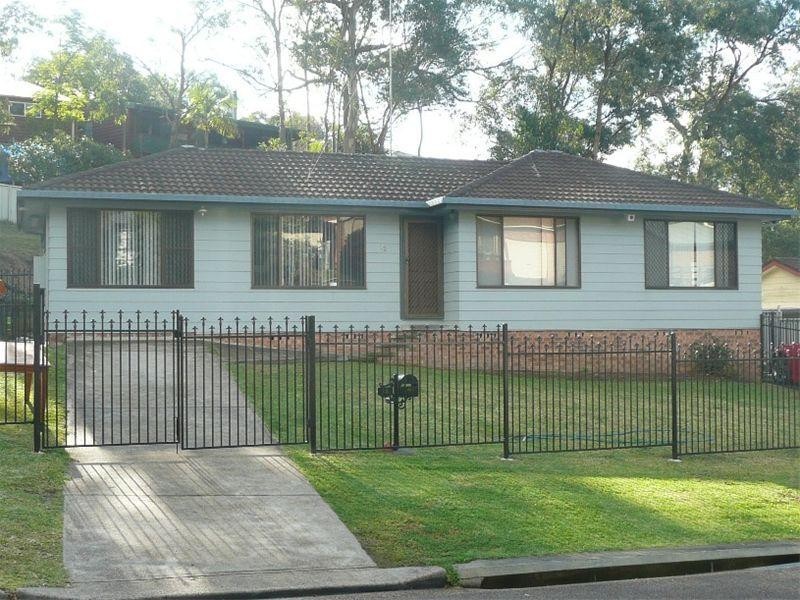 12 Southern Cross Drive, Woodrising NSW 2284