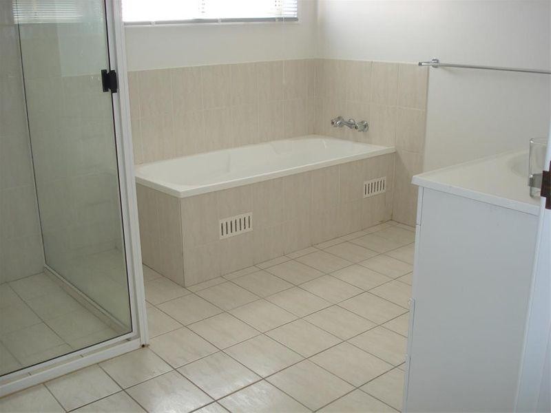 2/10 Starboard Close, Rathmines NSW 2283