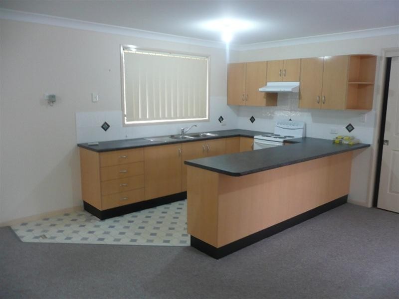 12a Pondee Place, Toronto NSW 2283