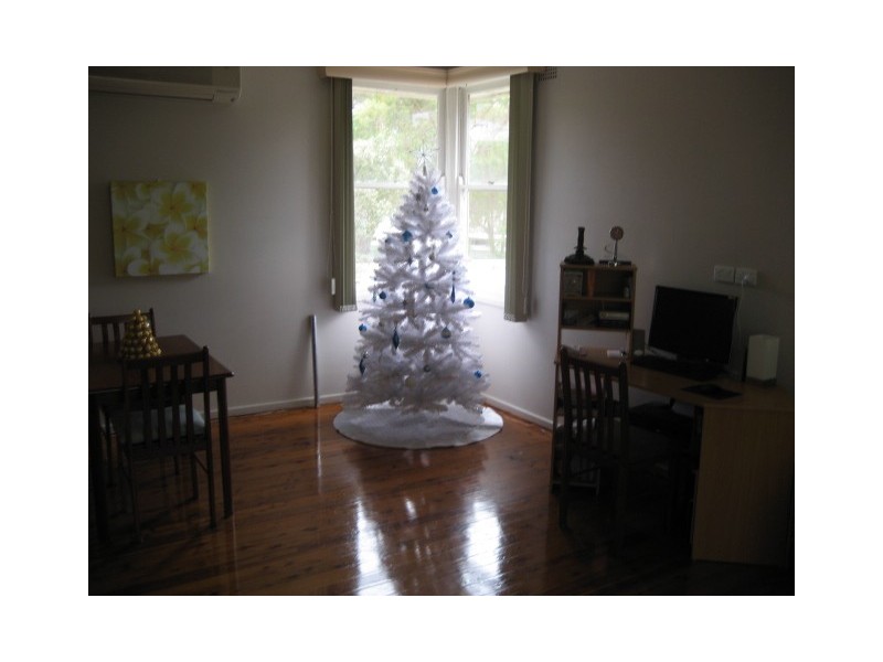 15 Laycock Street, Carey Bay NSW 2283