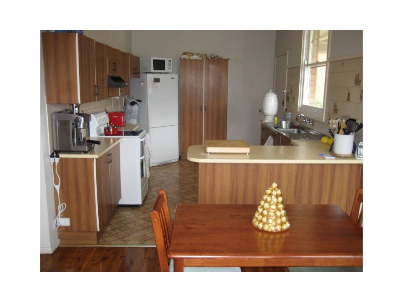 15 Laycock Street, Carey Bay NSW 2283