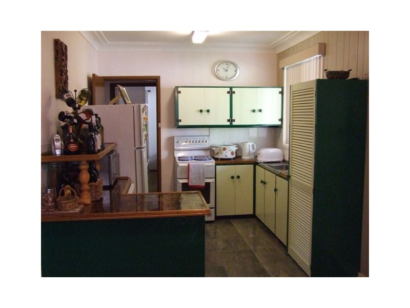 25 Sandra Street, Fennell Bay NSW 2283
