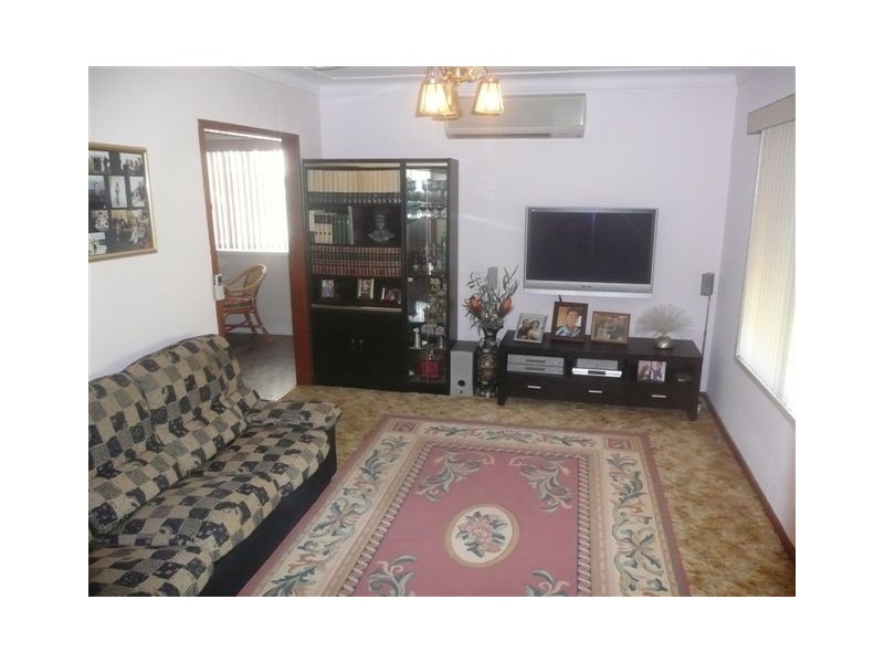 25 Sandra Street, Fennell Bay NSW 2283