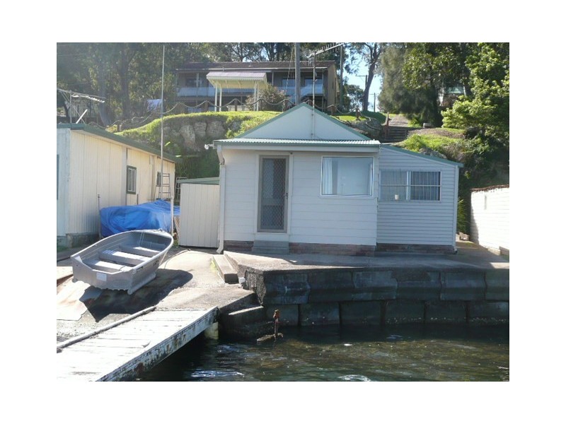 367 Coal Point Road, Coal Point NSW 2283