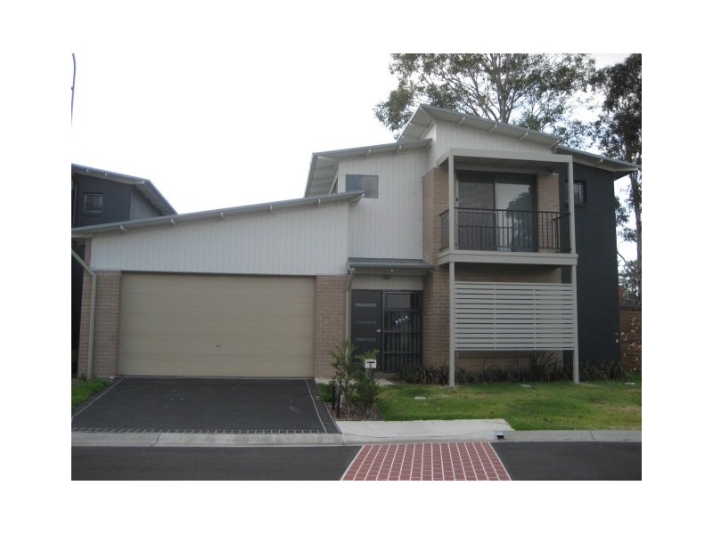 5 Kestrel Circuit, Shortland NSW 2307