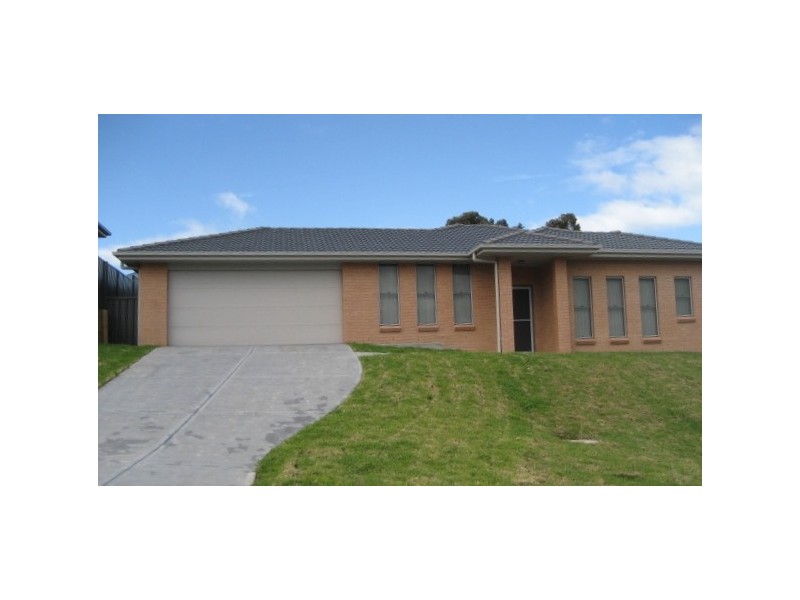 10 Talia Avenue, Cameron Park NSW 2285