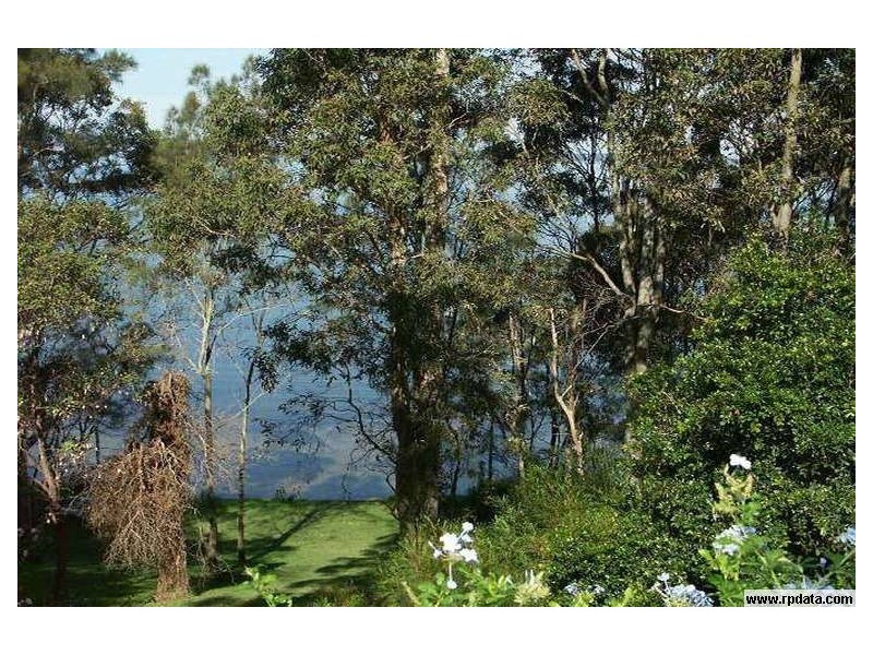102 Beach Road, Wangi Wangi NSW 2267