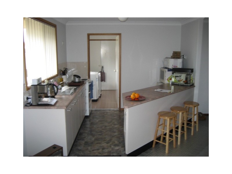 8A Whitehaven Drive, Lakelands NSW 2282