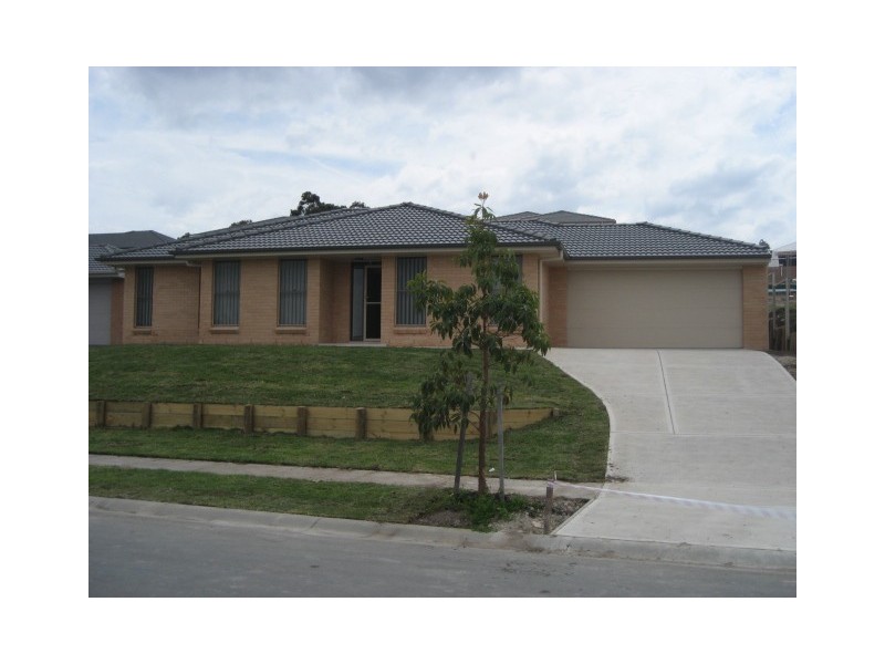 24 Northridge Drive, Cameron Park NSW 2285