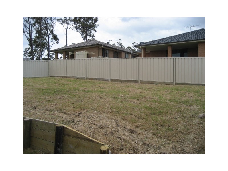 7 Clarkstone Avenue, Cameron Park NSW 2285