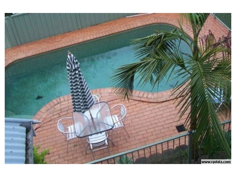 34 Middle Point Road, Bolton Point NSW 2283