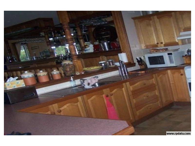 34 Middle Point Road, Bolton Point NSW 2283