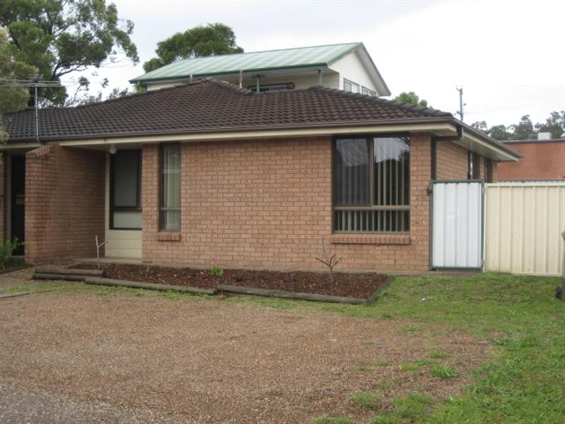 2/2a Cook Street, Toronto NSW 2283