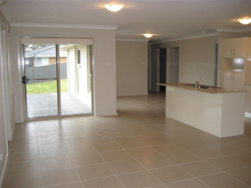 7 Wigeon Chase, Cameron Park NSW 2285
