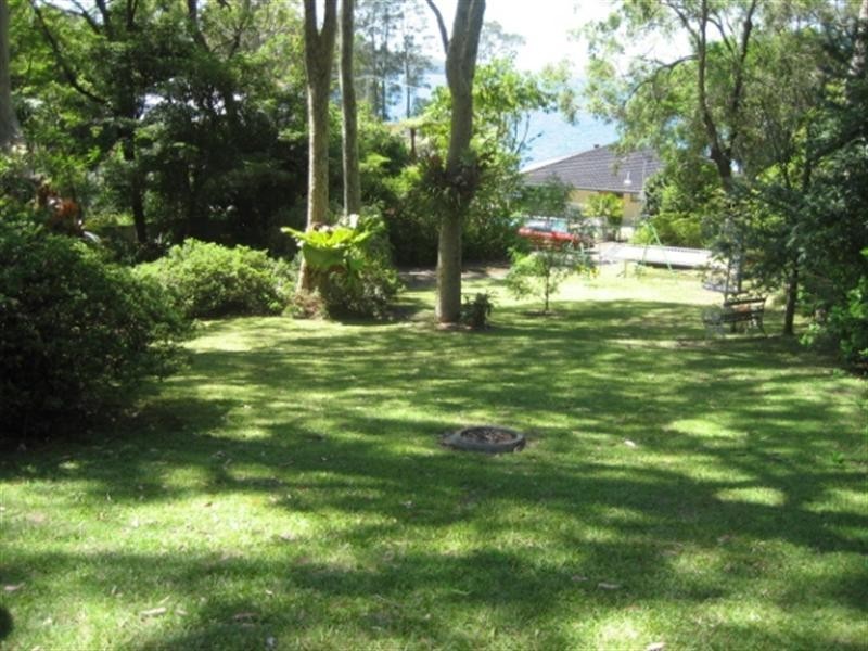 12 Macquarie Street, Bolton Point NSW 2283