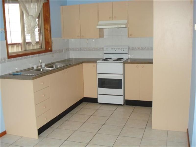 1/3 Kylie Close, Marmong Point NSW 2284