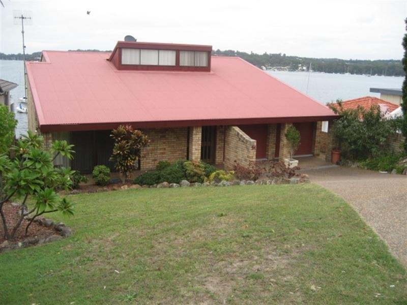 94 Sealand Road, Fishing Point NSW 2283