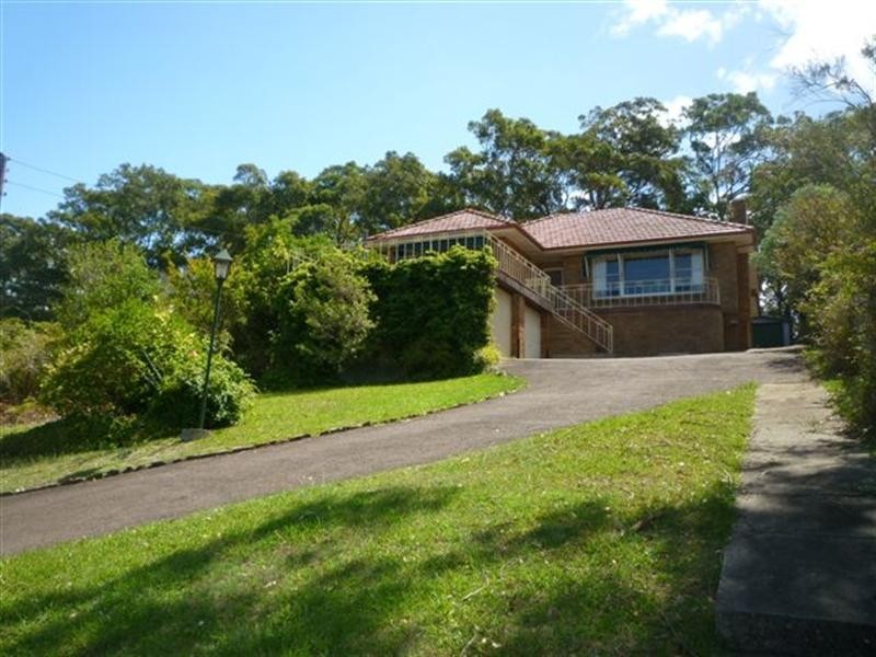 11 Ambrose Street, Carey Bay NSW 2283