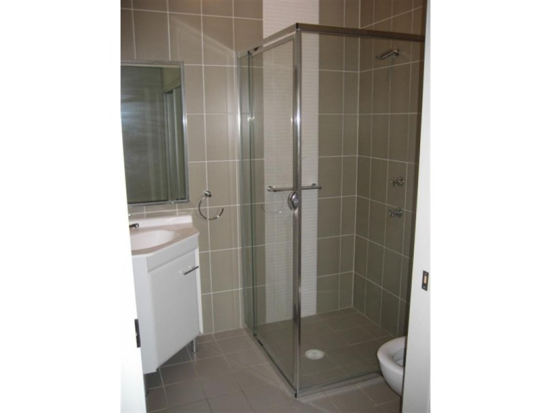 1 Kestrel Circuit, Shortland NSW 2307