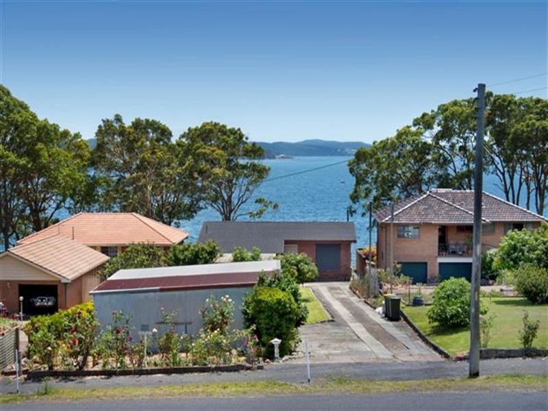148 Watkins Road, Wangi Wangi NSW 2267