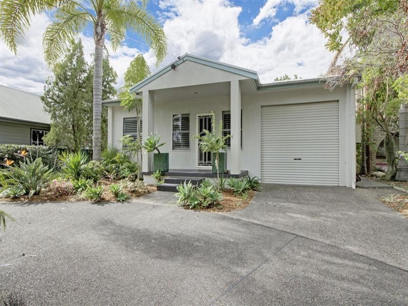 16 Coal Point Road, Coal Point NSW 2283
