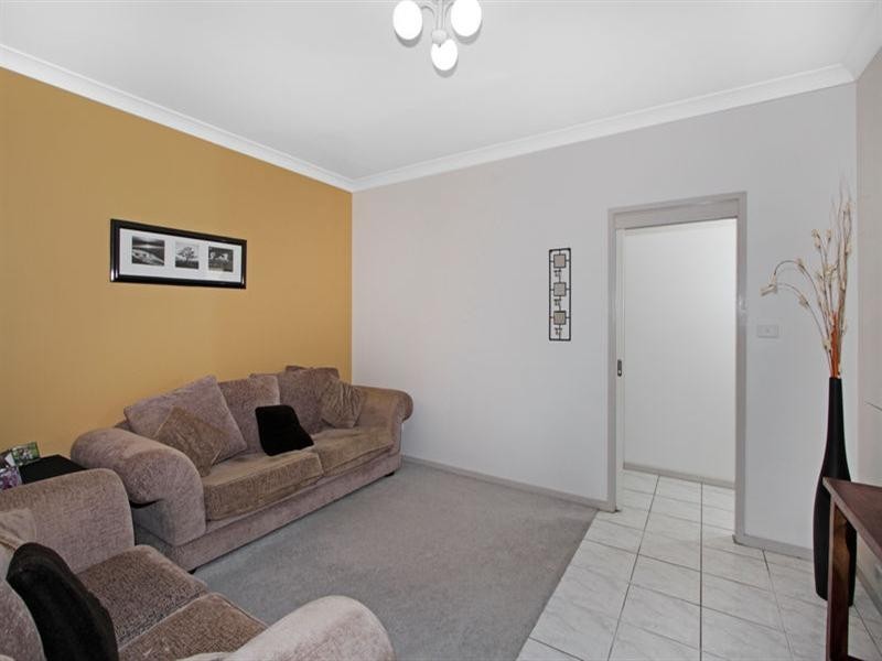 16 Coal Point Road, Coal Point NSW 2283